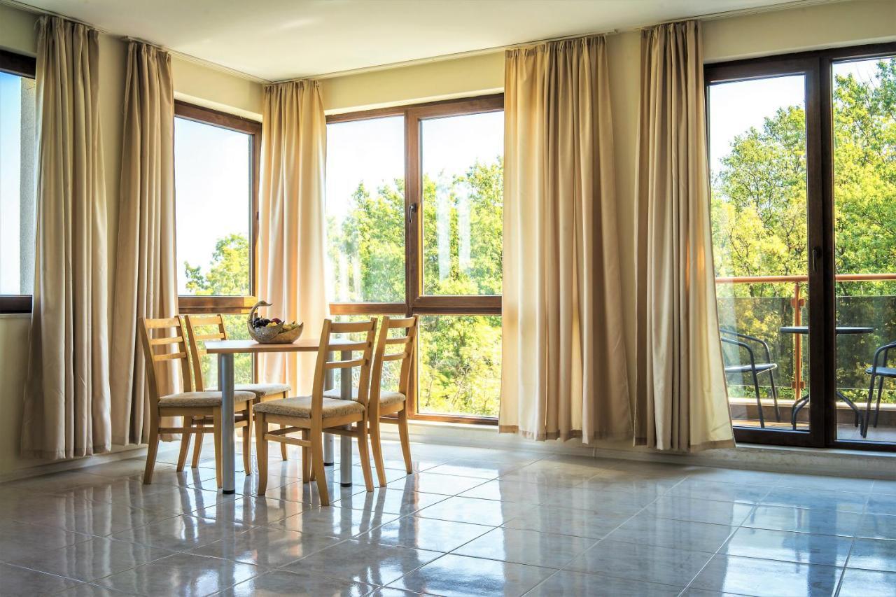 Moreto Seaside Aparthotel Obzor Dış mekan fotoğraf