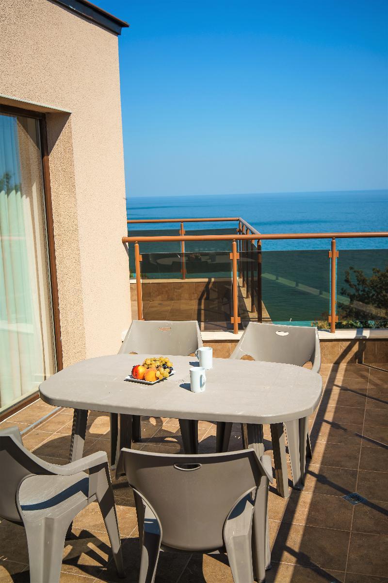 Moreto Seaside Aparthotel Obzor Dış mekan fotoğraf