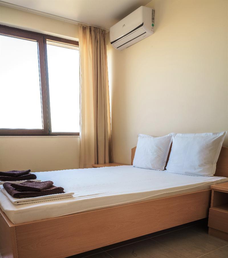 Moreto Seaside Aparthotel Obzor Dış mekan fotoğraf
