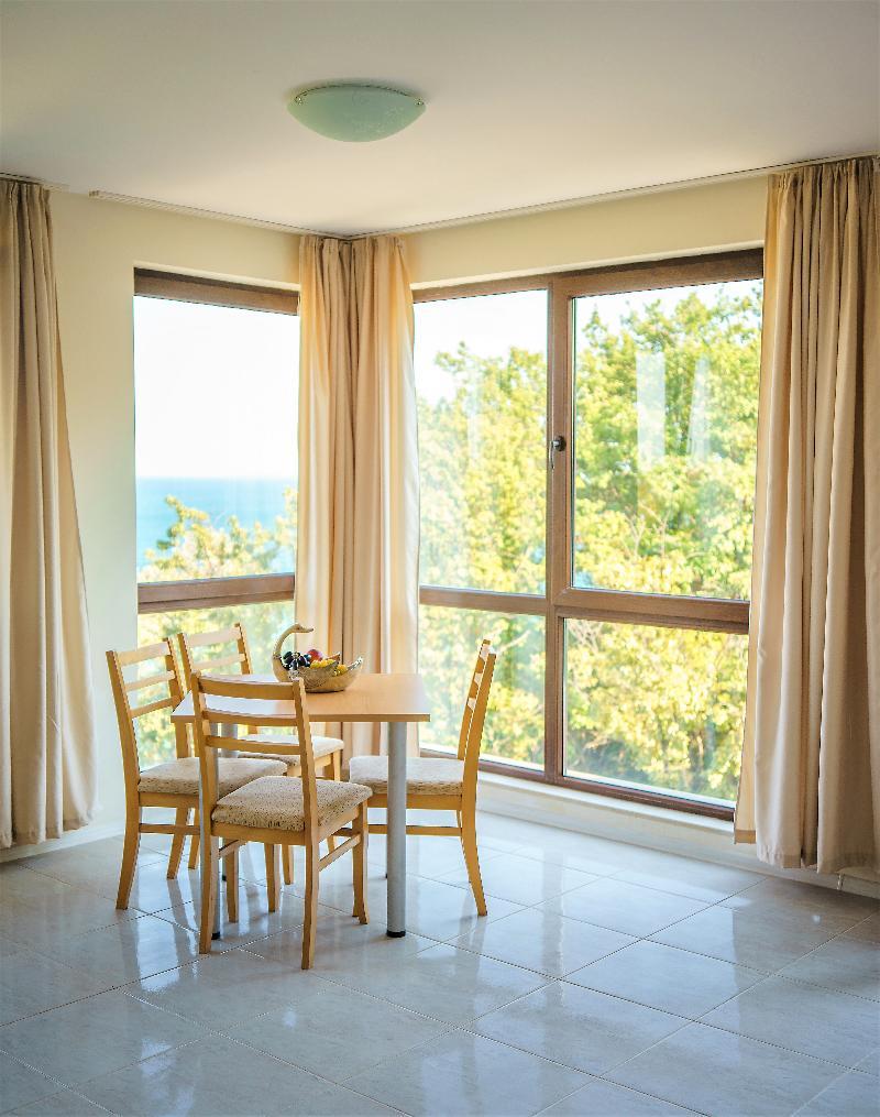 Moreto Seaside Aparthotel Obzor Dış mekan fotoğraf